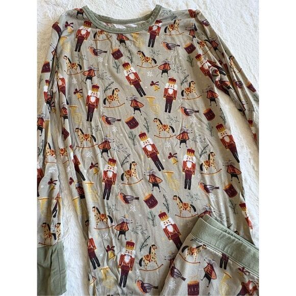 KindThing Christmas Modal Pajamas Size 9-10 - Picture 3 of 10
